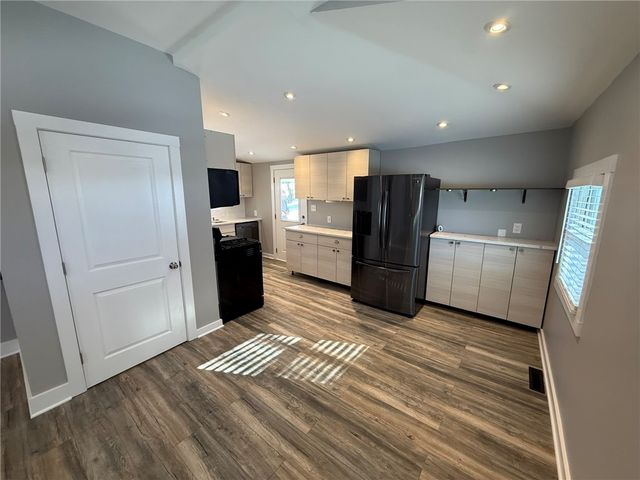 28 Bredin Ave, Twp Of But Sw, PA 16045