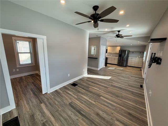 28 Bredin Ave, Twp Of But Sw, PA 16045