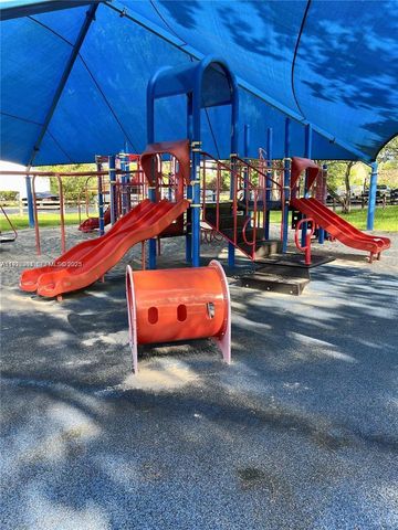 7220 SW 94th Pl G2, Miami, FL 33173