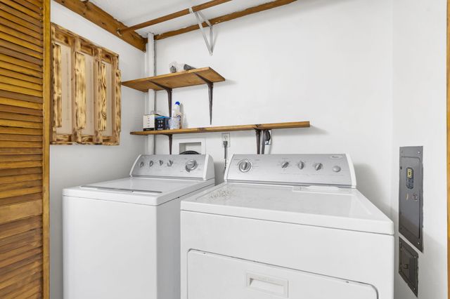 502 N Oak Grove Avenue, Springfield, MO 65802