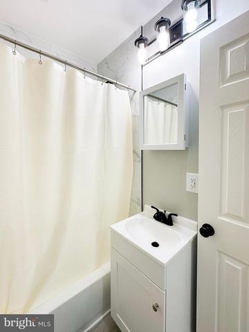 2859 DENVER ST SE, Washington, DC 20020