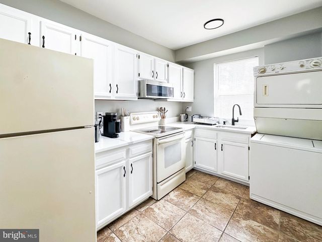 2859 DENVER ST SE, Washington, DC 20020