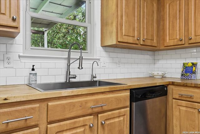 15019 MORNING TREE ST, San Antonio, TX 78232