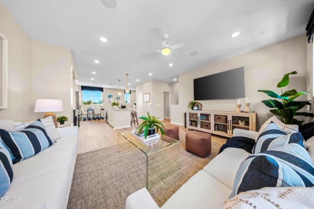 2860 Via Monte Mar, Camarillo, CA 93012