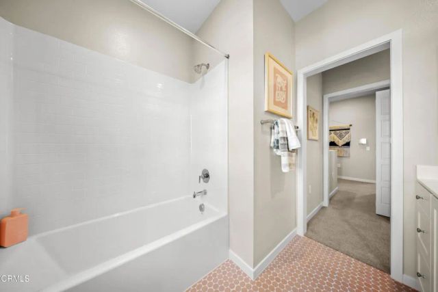 2860 Via Monte Mar, Camarillo, CA 93012