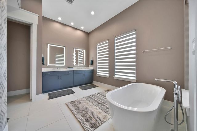9847 Mocking Bird Hill Lane, Houston, TX 77080