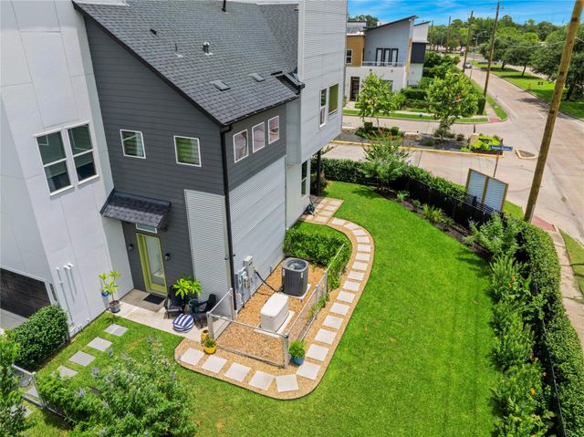 9847 Mocking Bird Hill Lane, Houston, TX 77080