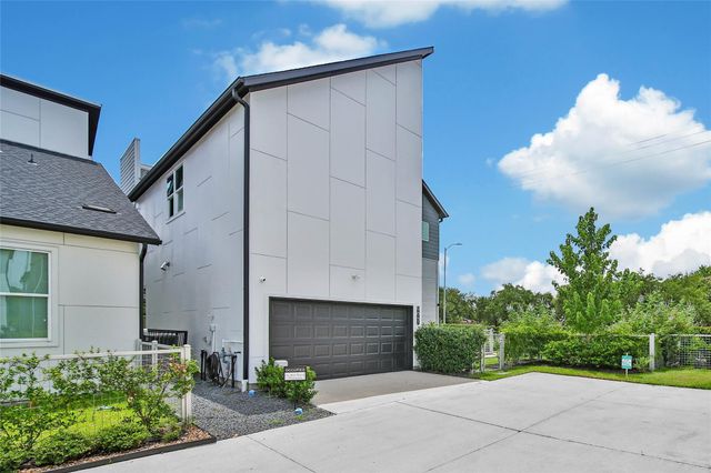 9847 Mocking Bird Hill Lane, Houston, TX 77080