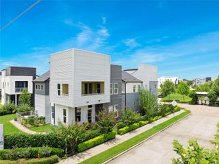 9847 Mocking Bird Hill Lane, Houston, TX 77080