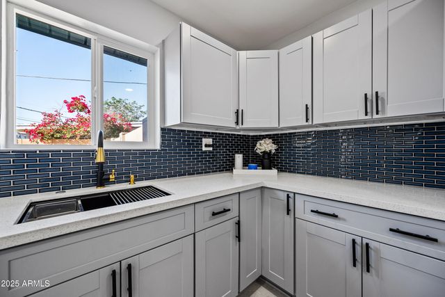 3347 E PALM Lane, Phoenix, AZ 85008