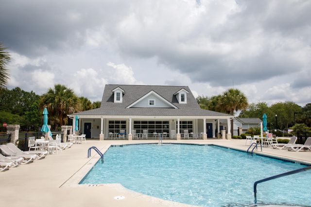 129 Charles Towne Ln., Murrells Inlet, SC 29576
