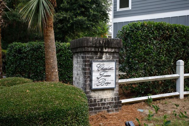 129 Charles Towne Ln., Murrells Inlet, SC 29576