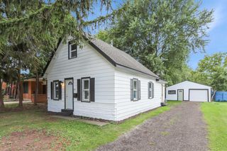 933 LARK STREET, Oshkosh, WI 54902