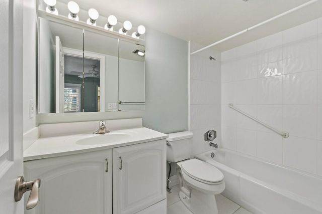 7 Westwood Avenue 104-C, Tequesta, FL 33469