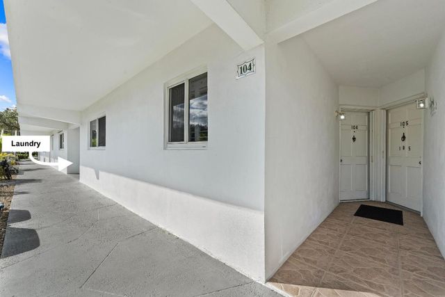 7 Westwood Avenue 104-C, Tequesta, FL 33469