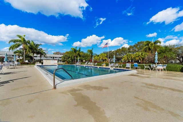 7 Westwood Avenue 104-C, Tequesta, FL 33469