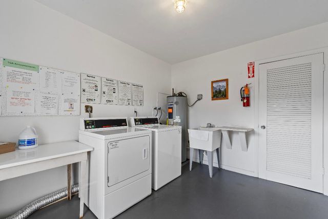 7 Westwood Avenue 104-C, Tequesta, FL 33469