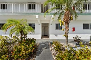 7 Westwood Avenue 104-C, Tequesta, FL 33469
