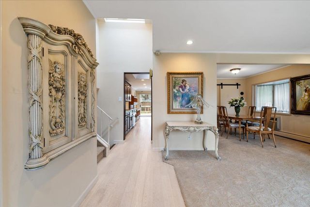 425 N Queens Avenue, Massapequa, NY 11758