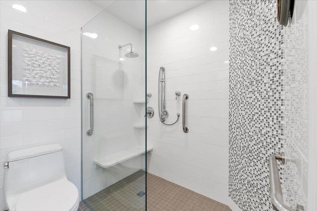 425 N Queens Avenue, Massapequa, NY 11758
