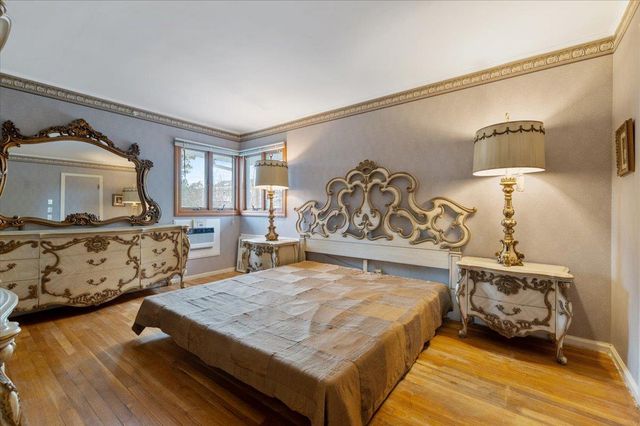 425 N Queens Avenue, Massapequa, NY 11758