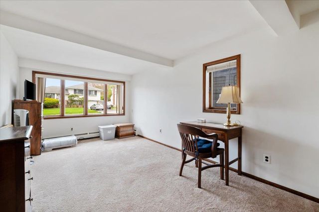 425 N Queens Avenue, Massapequa, NY 11758
