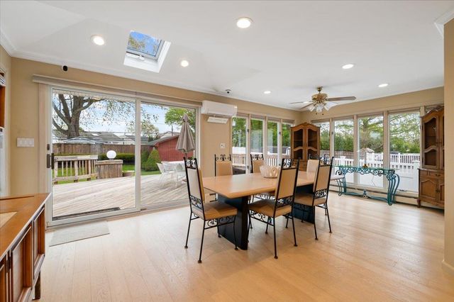 425 N Queens Avenue, Massapequa, NY 11758