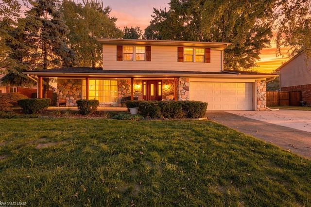 39948 Twenlow Drive, Clinton Twp, MI 48038