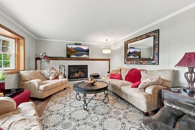 39948 Twenlow Drive, Clinton Twp, MI 48038