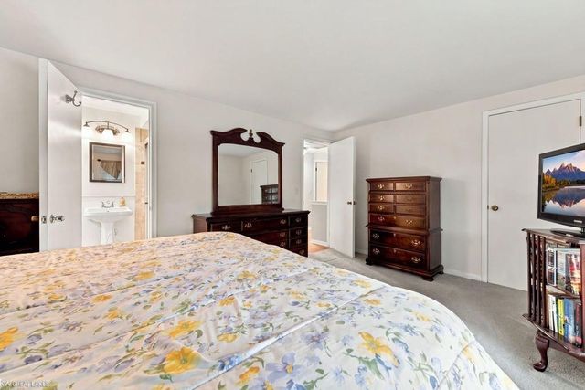 39948 Twenlow Drive, Clinton Twp, MI 48038