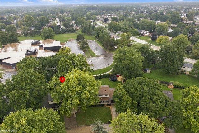 39948 Twenlow Drive, Clinton Twp, MI 48038