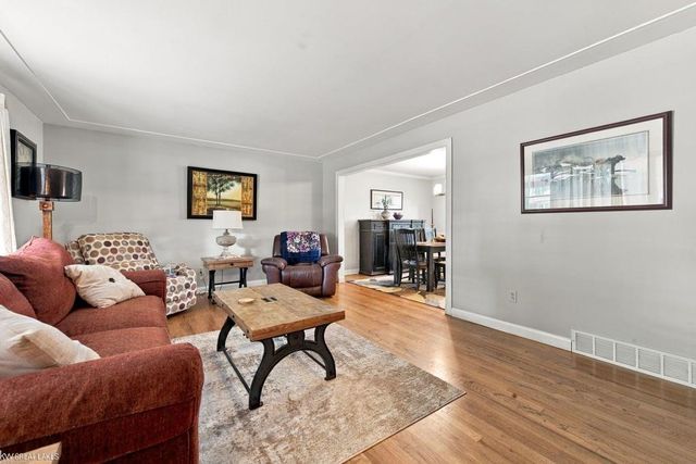 39948 Twenlow Drive, Clinton Twp, MI 48038