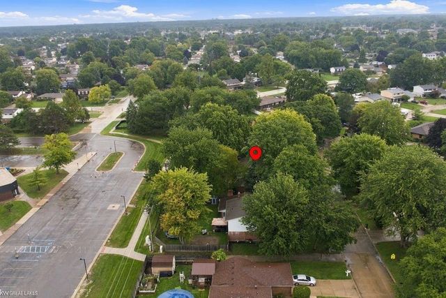 39948 Twenlow Drive, Clinton Twp, MI 48038