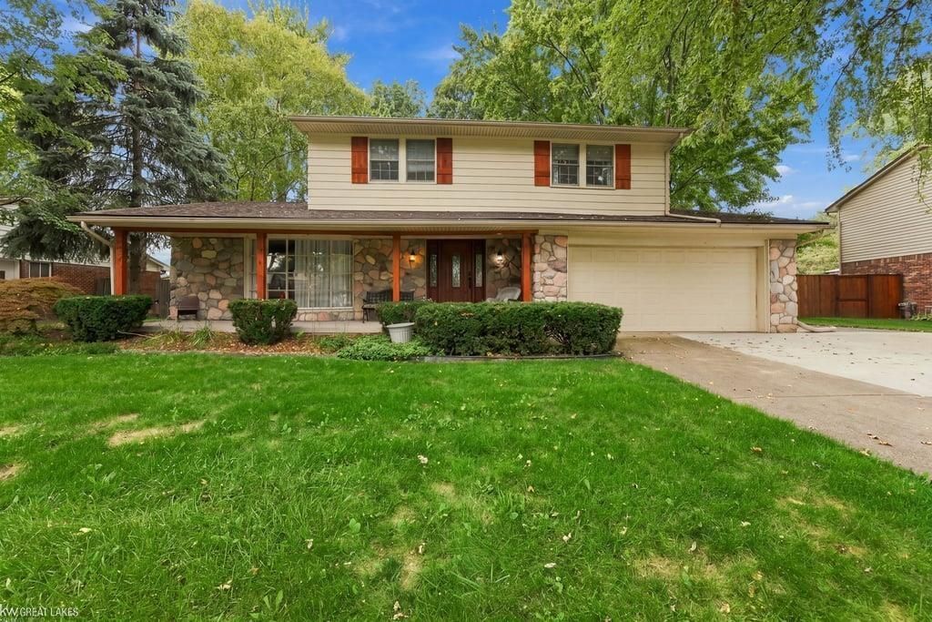 39948 Twenlow Drive, Clinton Twp, MI 48038