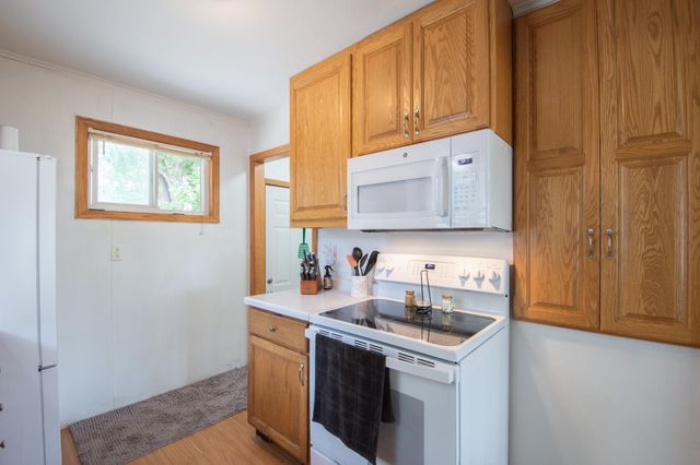 805 13th Street N, Moorhead, MN 56560