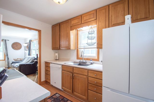 805 13th Street N, Moorhead, MN 56560