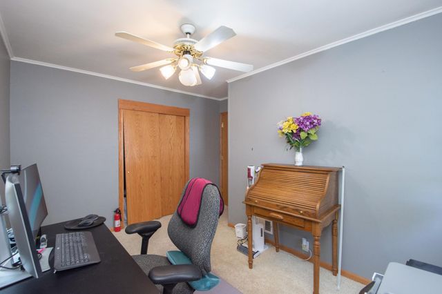 805 13th Street N, Moorhead, MN 56560