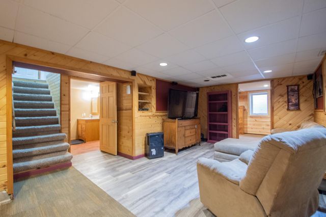 805 13th Street N, Moorhead, MN 56560