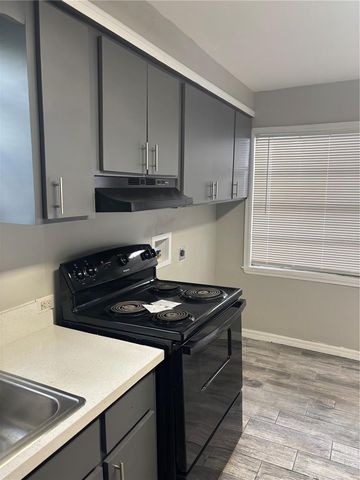 807 E OSBORNE AVENUE, Tampa, FL 33603