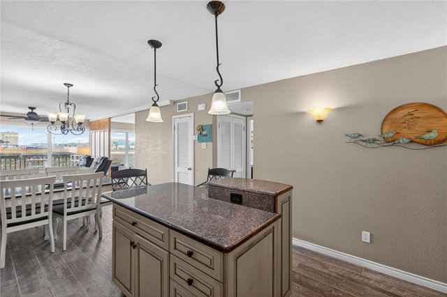 14810 Windward Dr 221, Corpus Christi, TX 78418