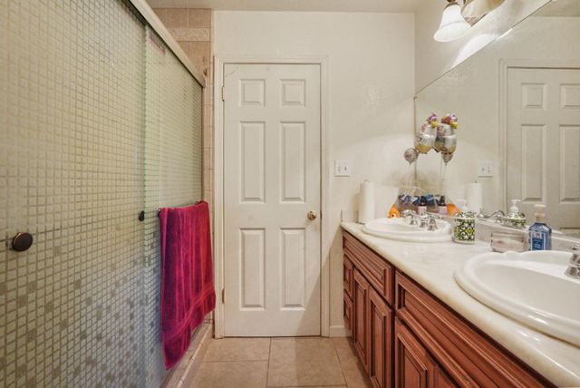 561 Church St, Modesto, CA 95357