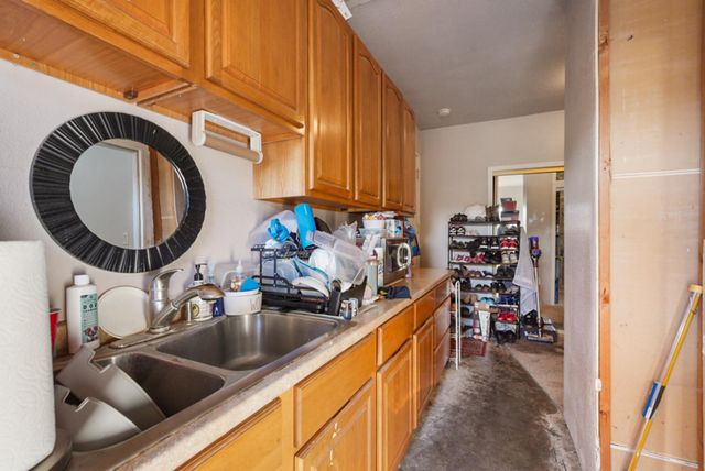 561 Church St, Modesto, CA 95357