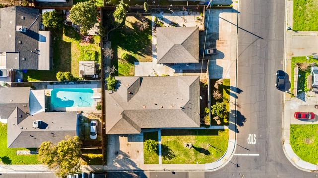 561 Church St, Modesto, CA 95357