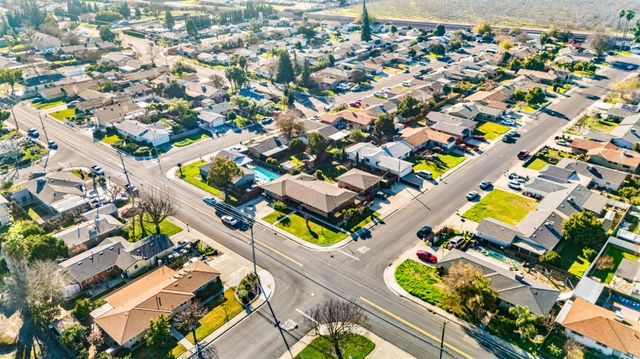 561 Church St, Modesto, CA 95357