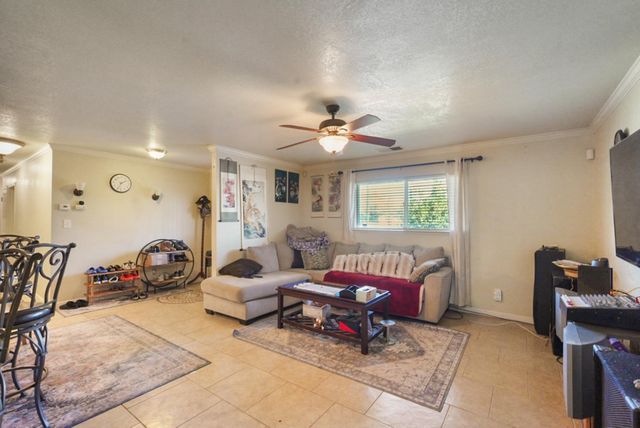 561 Church St, Modesto, CA 95357