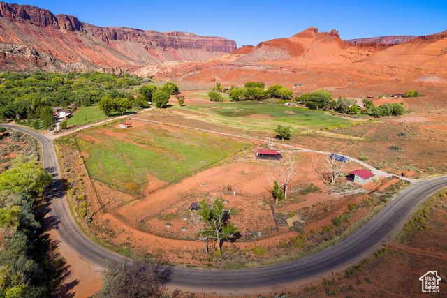 438 CASTLE VALLEY DR DR, Castle Valley, UT 84532