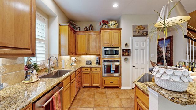856 George Street, Lantana, TX 76226