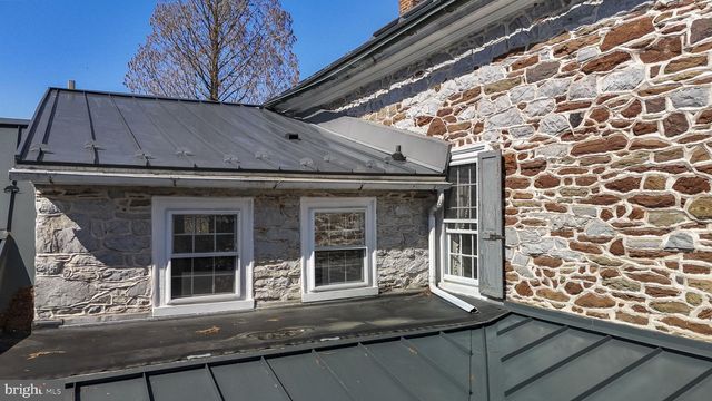 371 OLD TULPEHOCKEN RD, Birdsboro, PA 19508