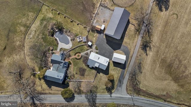 371 OLD TULPEHOCKEN RD, Birdsboro, PA 19508