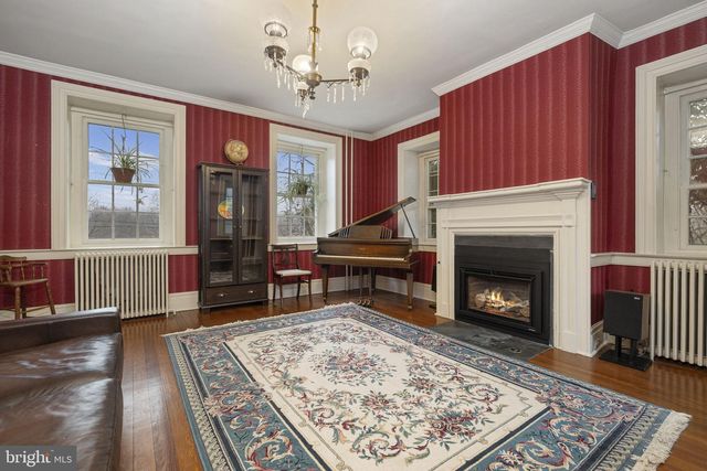 371 OLD TULPEHOCKEN RD, Birdsboro, PA 19508